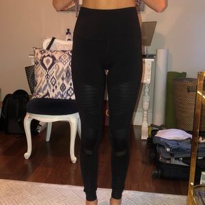 Black Alo yoga leggings